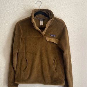 Patagonia tan fleece